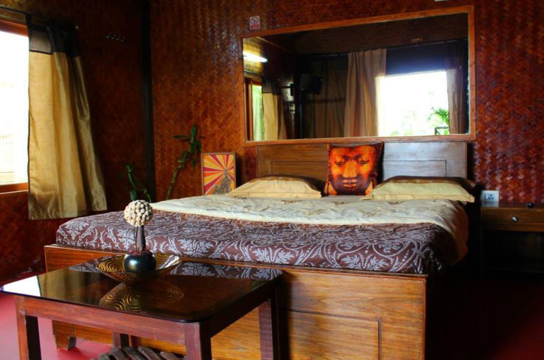 Rock Water Resort Morjim Quarto foto